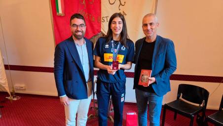 Rimini, l’omaggio della città a Nicole Piomboni, oro con l’Italia Under 21 di volley