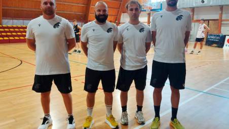 Lo staff dei Baskérs: da sinistra Samuele Pillastrini, Alessandro Tumidei, Giacomo Bruschi e il diesse Luca Polezzo