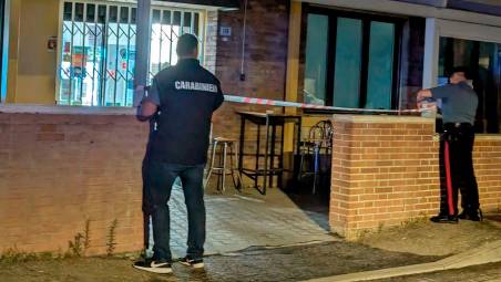 I carabinieri sul posto dopo l’aggressione