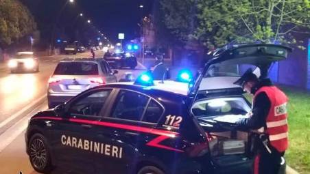 Cesena, controlli e denunce dei carabinieri: dal possesso di machete al furto della borsa ai danni di un’anziana