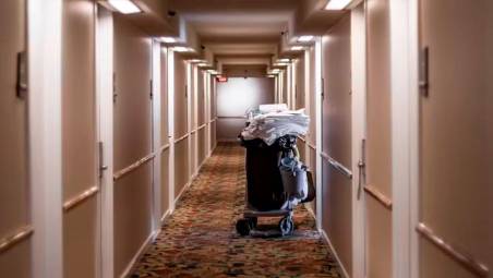 Rimini, documenti falsi per lavorare in hotel: due donne condannate a 10 mesi e 20 giorni