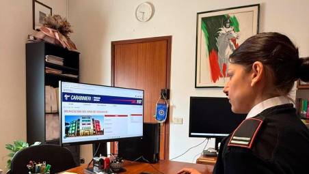 Cesena, “signora faccia subito un bonifico da 15mila euro”: i Carabinieri bloccano la truffa, 21enne denunciato