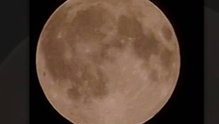 La Luna fotografata da Lia Briganti