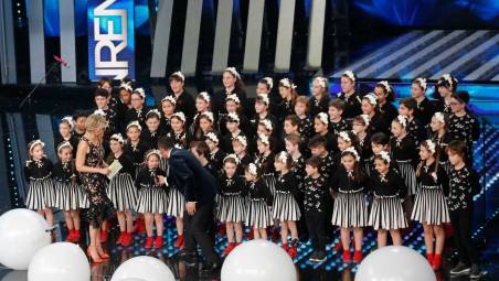 Stasera il Piccolo Coro dell’Antoniano canta con Laura Pausini a Sanremo