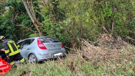 Civitella, auto nel dirupo: un ferito