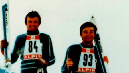 A lato, Giorgio Cecchetti (col pettorale numero 84) e Maurizio Battistini.