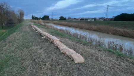 Cotignola, diffidati Regione, Comune e Protezione Civile: «Alzate subito gli argini del Senio»