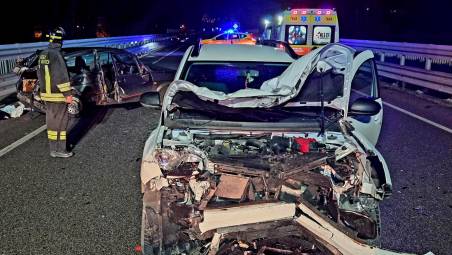 Misano. Schianto tra due auto sull'Adriatica: tre feriti, grave un uomo