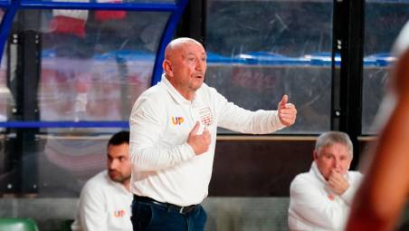 L’allenatore imolese Luca Dalmonte durante la partita contro Casoria foto MMPH