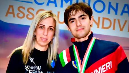 Matteo Galassi con Greta Pirini lo scorso anno a Cagliari quando il romagnolo ha vinto l’argento agli assoluti di spada maschile
