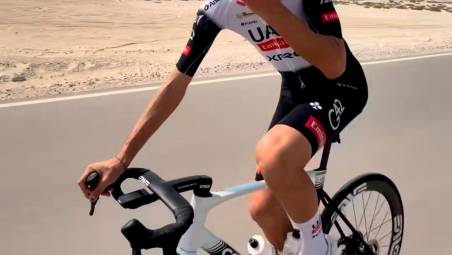 Filippo Baroncini nella sessione di allenamenti negli Emirati Arabi