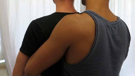 «Mamma e papà sono gay», gli errori da evitare, parla lo psicologo