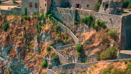 Verucchio. Riapre la scalinata storica alla Rocca