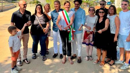 Il taglio del nastro per il Milleluci Park con la sindaca Ilaria Marianini