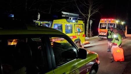 Santa Sofia, cade mentre dorme nel letto a castello al rifugio e si rompe una costola: nella notte arrivano i soccorsi in mezzo alla neve