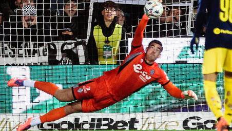 La parata di Jonathan Klinsmann sul rigore di Ettore Gliozzi