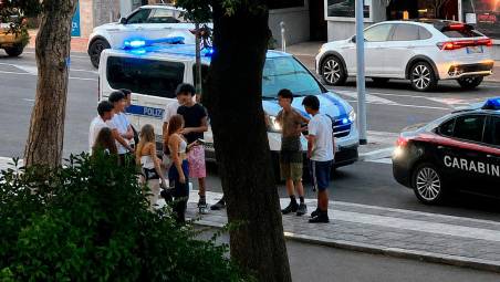 L’intervento della Polizia locale e dei carabinieri alla Barriera, in seguito alla segnalazione