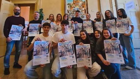Un gruppo di studenti dell’istituto “Molari”
