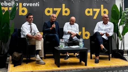 Il sindaco Sadegholvaad con Montanari e Santinato durante l’incontro all’area eventi Settebello