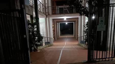 Cesena, cancello aperto tutta la notte al cimitero: «Rischio di furti e bivacchi»