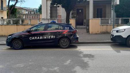 Predappio, pugni e graffi ai Carabinieri durante un controllo: 32enne arrestato