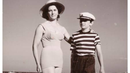 Da 70 anni in vacanza Rimini: “La prima volta che vidi il mare, mi lanciai in acqua vestito”