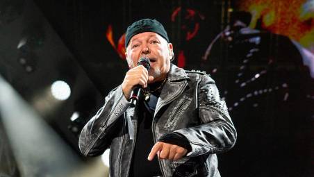 L’ex vice sindaca Lisi: «Rimini dia la cittadinanza onoraria a Vasco Rossi»