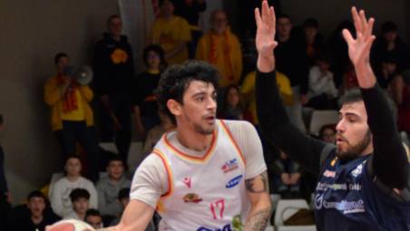 Gabriel Dron in azione (foto MASSIMO FIORENTINI)
