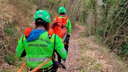 San Leo, scivola e si fa male a una caviglia durante un’escursione, interviene il Soccorso Apino