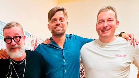 Daniele Galloppa tra il cantante Marco Masini e l’amico Michele Berti