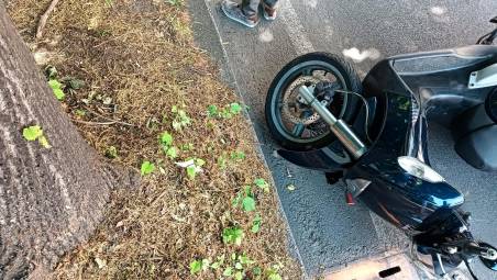 Uno dei mezzi coinvolti nell’incidente di via Bovio