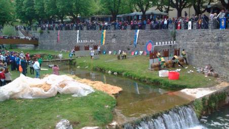 Un’edizione passata del Palio dell’uovo a Tredozio