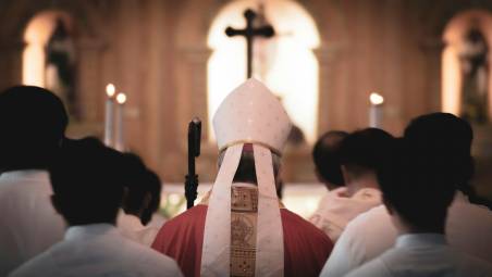 Fine vita, i vescovi dell’Emilia-Romagna: “È una scelta di eutanasia”