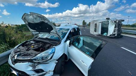 Savignano Mare, terribile incidente sull’Adriatica, cinque feriti: due sono gravi VIDEO GALLERY