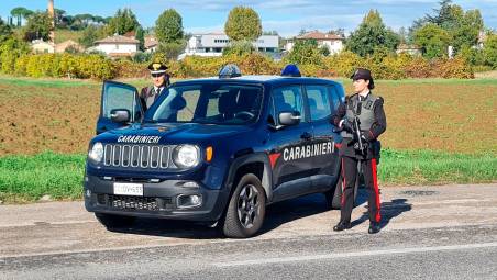 Forlì, fermati 5 giovanissimi fuori dal Famila: avevano anche passamontagna