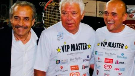 Nicola Pietrangeli al Vip Master di Milano Marittima tra Mario Baldassari e Alfonso Signorini