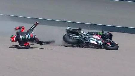 MotoGp, Aprilia annuncia: “Bezzecchi operato con successo dal professor Porcellini”. Ecco quando potrebbe rientrare