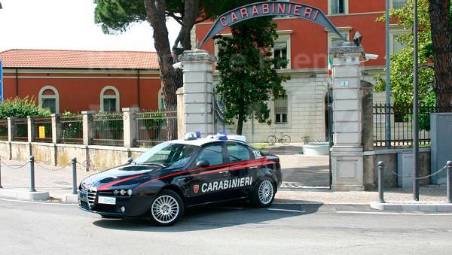 Lugo, ruba denaro da un esercizio pubblico: 30enne denunciato