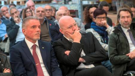 Il presidente di Legacoop Romagna Paolo Lucchi con il presidente della Regione Stefano Bonaccini (foto e video Massimo Fiorentini)