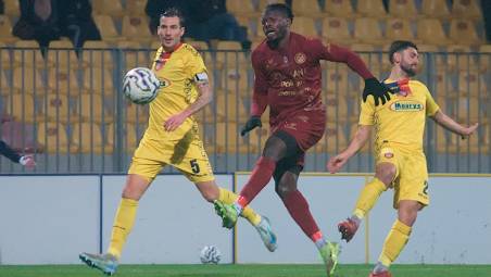 Jonathan Italeng è ancora alla ricerca del primo gol in maglia Ravenna foto massimo fiorentini