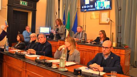 Il consiglio comunale con cui la portavoce del sindaco ha annunciato le dimissioni di Mattia Missiroli FOTO FIORENTINI