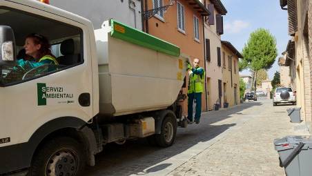 Romagna, rifiuti: a Ferragosto la raccolta è regolare, chiuse solo le Stazioni Ecologiche