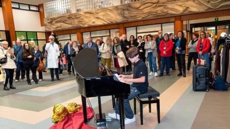 Imola, inaugurato il pianoforte donato all’ospedale Santa Maria della Scaletta