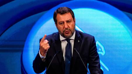 Il ministro delle Infrastrutture e dei Trasporti e leader della Lega Matteo Salvini