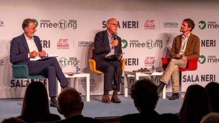 Rimini, al Meeting l’America alla prova: la sfida del Papa e la crisi del trumpismo