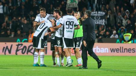 I bianconeri festeggiano il successo con la Carrarese e a Bari cercheranno la terza vittoria in una settimana foto zanotti