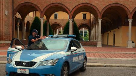 Forlì, maxi controlli della Polizia: arrestato l’autore della rapina fuori dal pub nel 2019