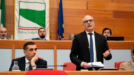 Il Commissario straordinario per la ricostruzione Fabrizio Curcio (a destra) con il presidente della Regione Emilia-Romagna Michele De Pascale