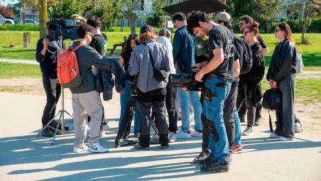 Rimini, due studenti dell’Einaudi-Molari nel cast del film: “Anticipate prove e interrogazioni per esserci”