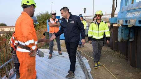 Il presidente della Regione Michele De Pascale durante un soprallugo dei mesi scorsi a Villanova di Bagnacavallo (Fiorentini)